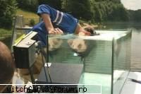 imagini din videoclipuri - capul lui BILL este subacvatic!!!!!!!! =D - Tokio Hotel